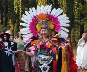 17. LEE CHONG MALAYSIA - Mrs angel Heart